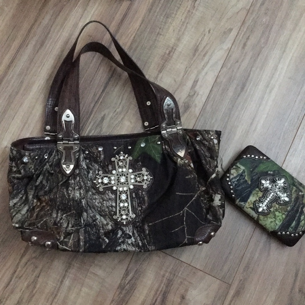 Camo purse 👜